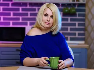 AmandaBecker naked adult